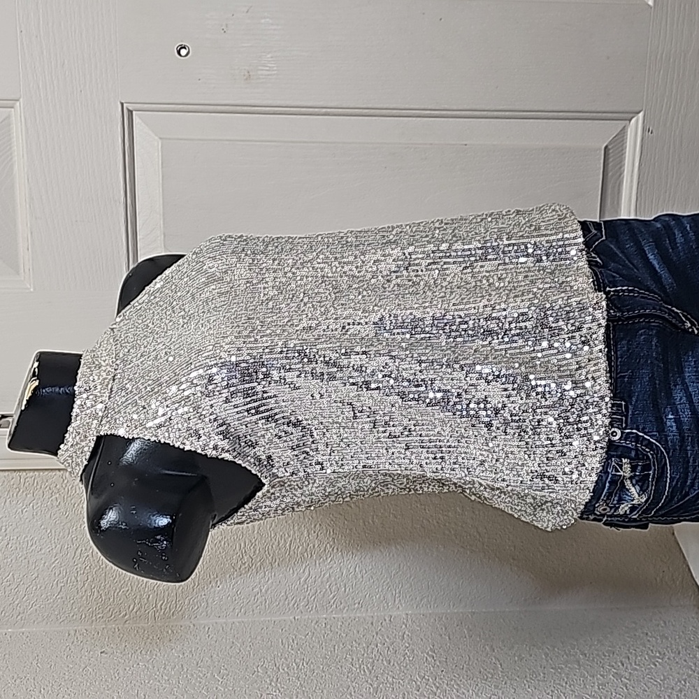 Love on  Hanger Sequin Blouse - Picture 2 of 7